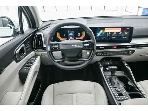 New 2026 Kia Sorento S image 14