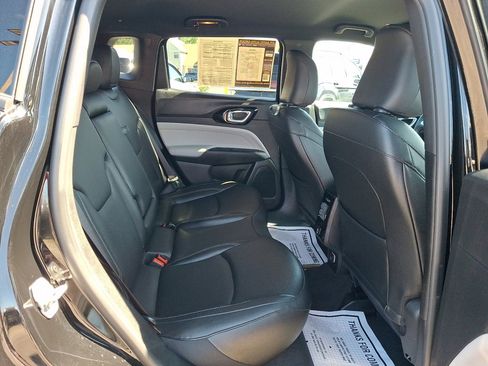 Used 2025 Jeep Compass Limited AWD/4WD image 15