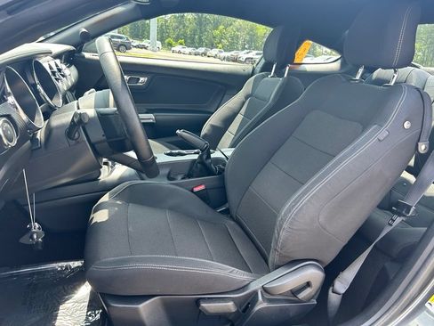 Used 2015 Ford Mustang Coupe RWD image 8