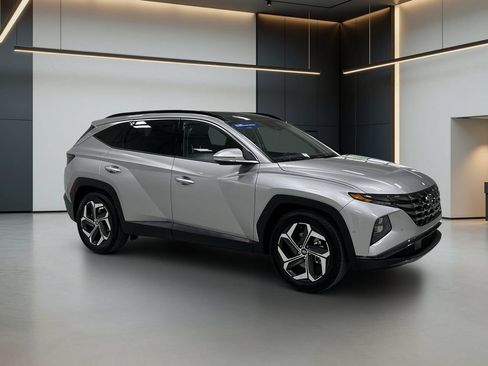 Certified 2023 Hyundai Tucson Limited FWD image 9