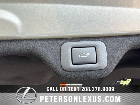 New 2026 Lexus ES 500e AWD/4WD image 19