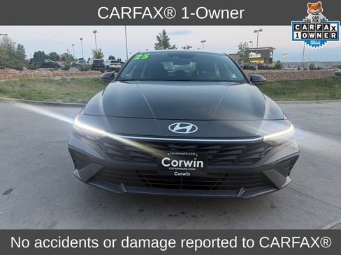 Used 2025 Hyundai Elantra Sport FWD image 2