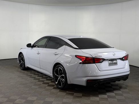 Used 2024 Nissan Altima 2.5 SR FWD image 9
