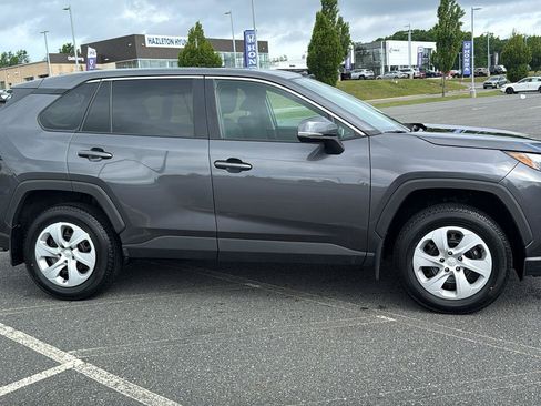 Used 2023 Toyota RAV4 LE AWD/4WD image 3