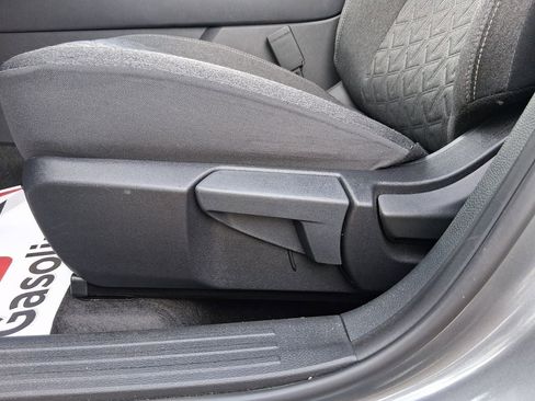 Used 2025 Nissan Kicks SV w/ Charging Package FWD image 13