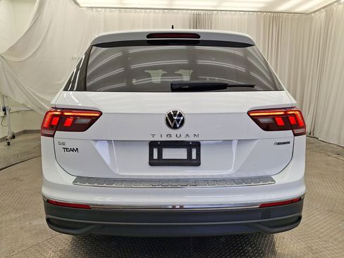 Used 2022 Volkswagen Tiguan SE AWD/4WD image 23