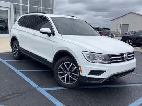 Used 2019 Volkswagen Tiguan SE image 1