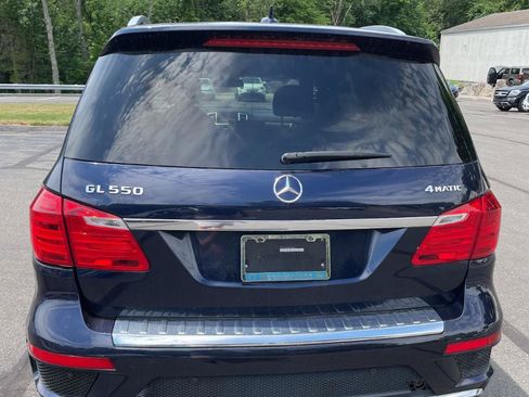 Used 2016 Mercedes-Benz GL 550 4MATIC image 4