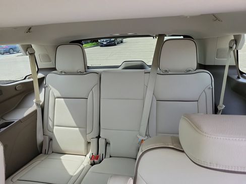 Used 2024 GMC Yukon Denali w/ Denali Reserve Package AWD/4WD image 16