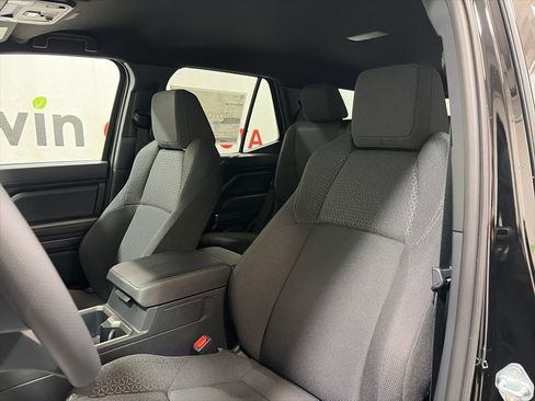 Used 2026 Toyota 4Runner SR5 AWD/4WD image 25