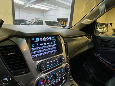 Used 2017 Chevrolet Suburban Premier image 25