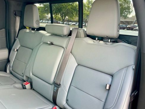 Used 2020 GMC Sierra 1500 SLT image 31