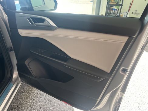 New 2026 Volkswagen Taos SE AWD/4WD image 35