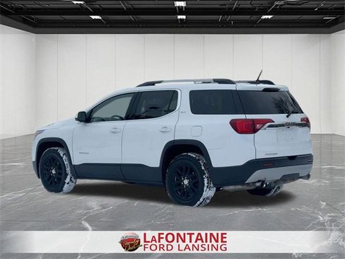 Used 2019 GMC Acadia SLT image 3
