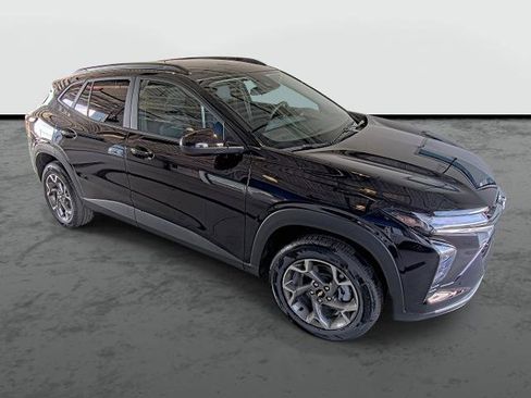 New 2026 Chevrolet Trax LT FWD image 4