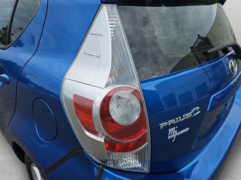 Used 2014 Toyota Prius C Three FWD image 18