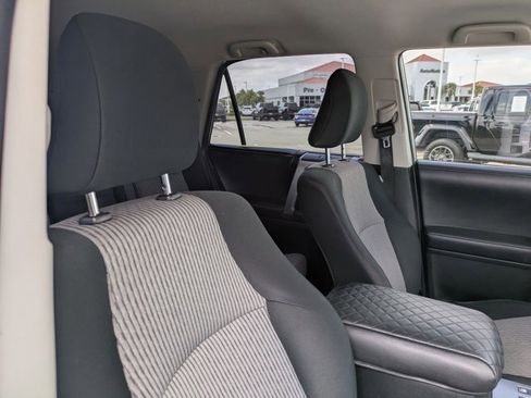 Used 2017 Toyota 4Runner SR5 image 15