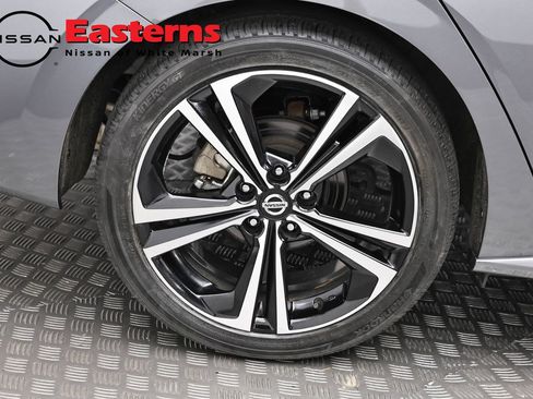 Used 2023 Nissan Sentra SR w/ SR Premium Package FWD image 30