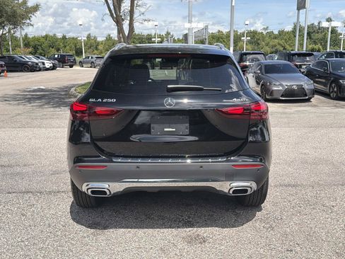 Certified 2025 Mercedes-Benz GLA 250 4MATIC image 4