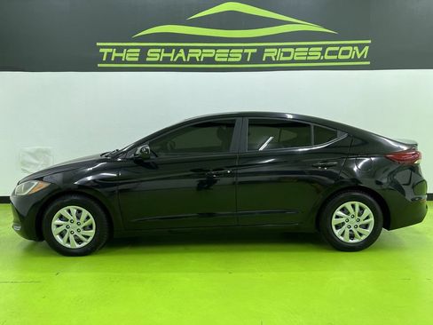 Used 2018 Hyundai Elantra SE FWD image 6