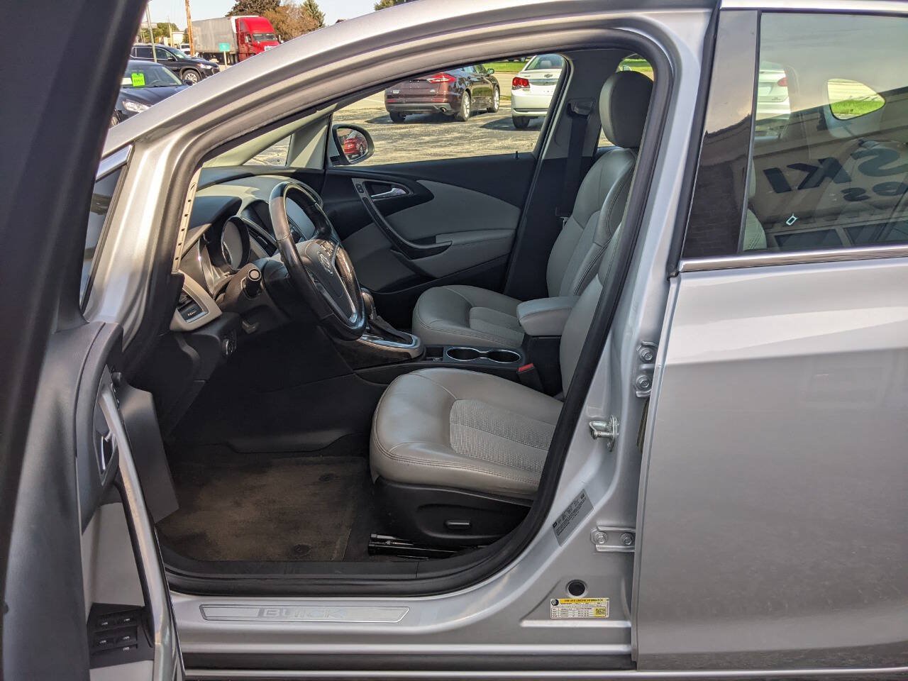 Used 2015 Buick Verano Convenience FWD image 10