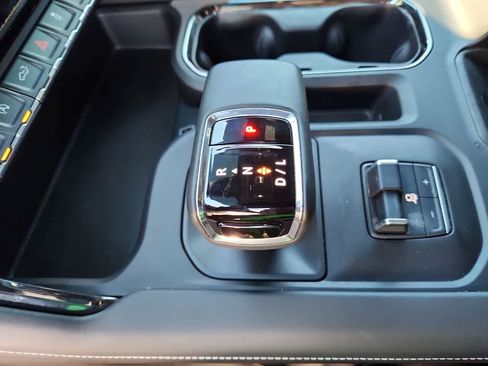 Used 2024 GMC Sierra 1500 AT4X image 21