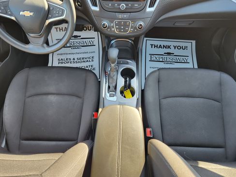 Used 2023 Chevrolet Malibu LT image 17