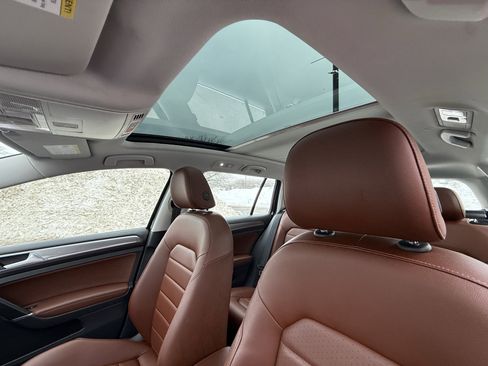 Used 2017 Volkswagen Golf Alltrack SEL image 7