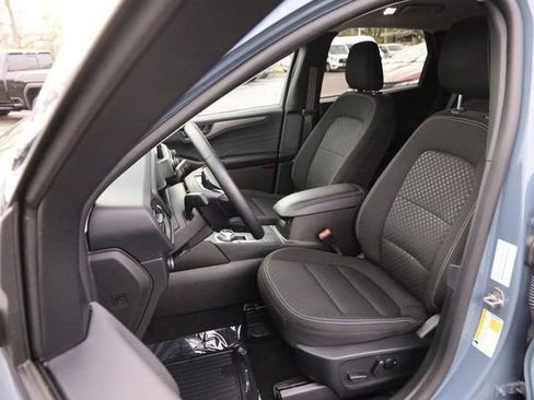 Used 2024 Ford Escape Active w/ Cold Weather Package image 9