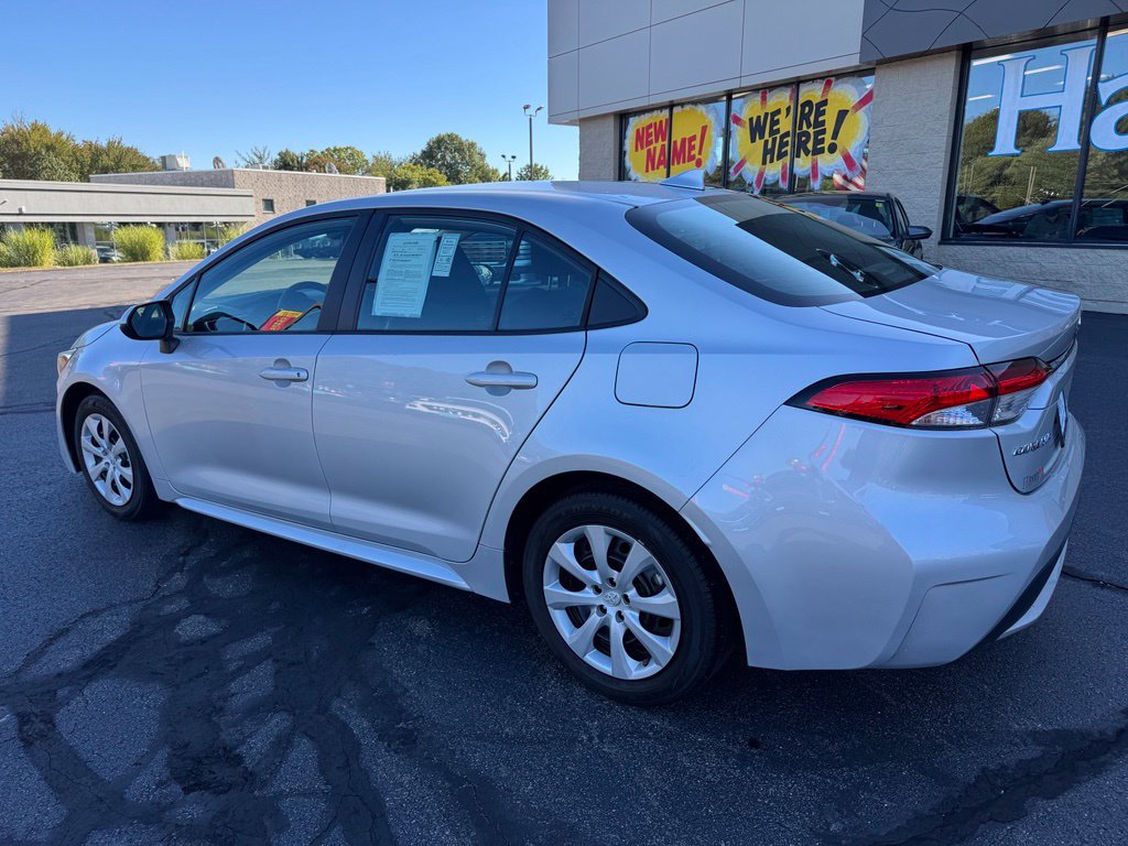 Used 2022 Toyota Corolla LE FWD image 7