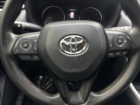 Used 2021 Toyota RAV4 LE FWD image 57