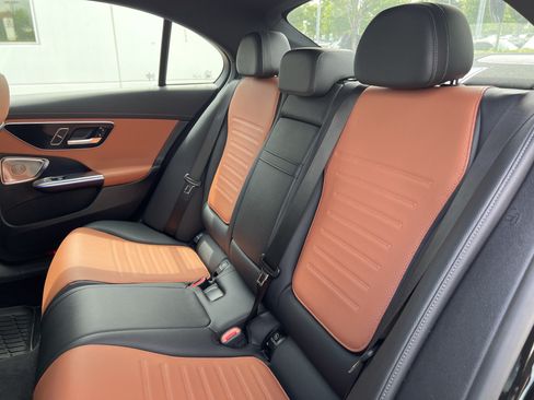 Used 2023 Mercedes-Benz C 300 4MATIC Sedan image 33
