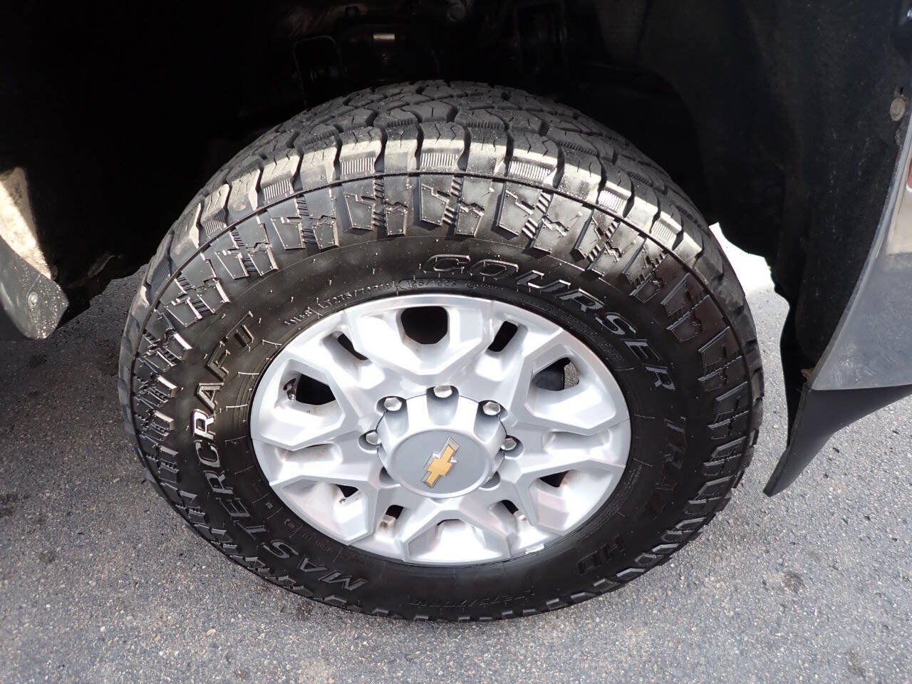 Used 2016 Chevrolet Silverado 3500 LT w/ All-Star Edition AWD/4WD image 11