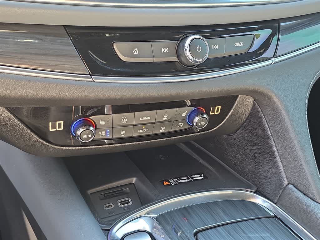 Used 2023 Buick Enclave Premium w/ Experience Buick Package FWD image 24