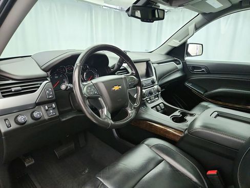 Used 2020 Chevrolet Tahoe LT w/ Luxury Package AWD/4WD image 9
