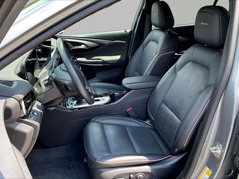Used 2025 Buick Envista Avenir FWD image 7