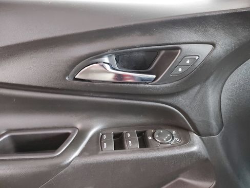 Used 2020 Chevrolet Equinox LT FWD image 21