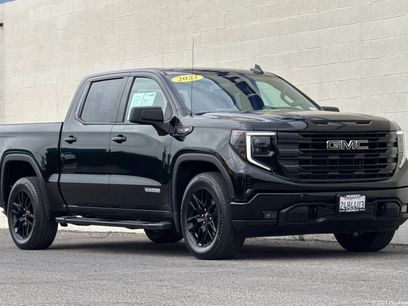 Certified 2023 GMC Sierra 1500 Elevation w/ LPO, Elevation Black Package