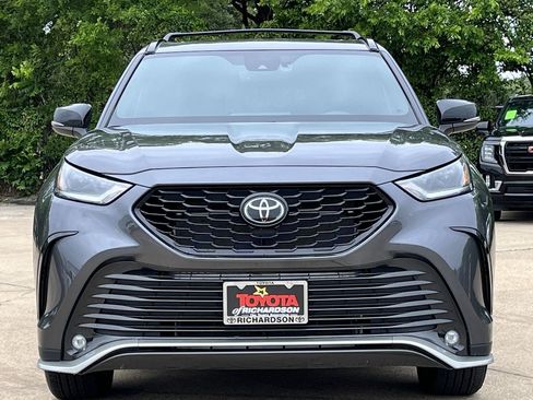 Used 2025 Toyota Highlander XSE AWD/4WD image 7