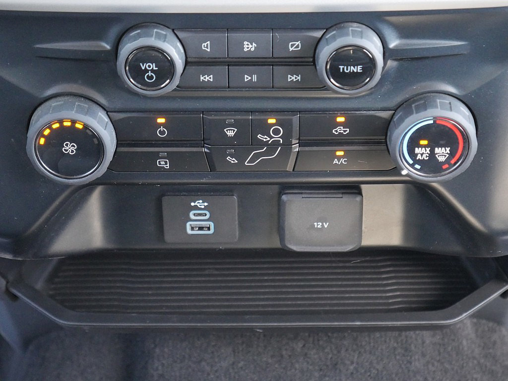 Used 2023 Ford F350 XLT AWD/4WD image 23