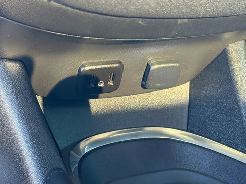 Used 2016 Chevrolet Malibu LT image 21