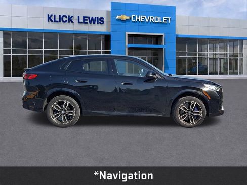 Used 2025 BMW X2 xDrive28i w/ M Sport Package AWD/4WD image 9