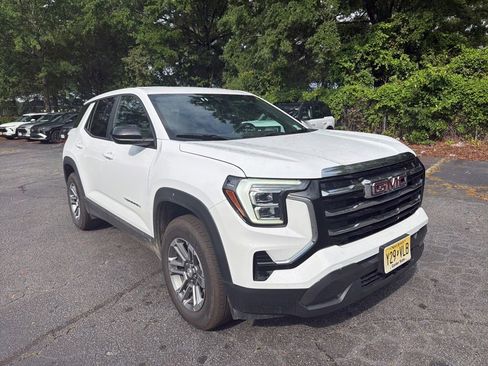 Used 2025 GMC Terrain Elevation AWD/4WD image 3