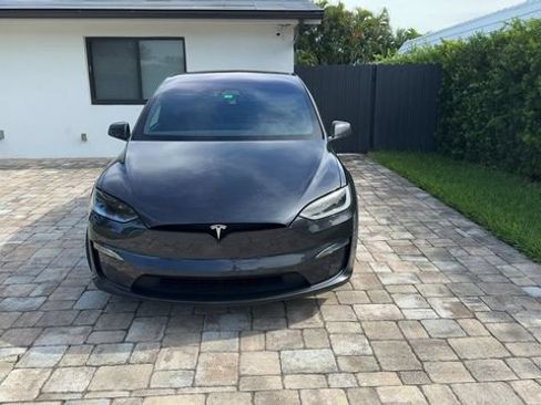 Used 2023 Tesla Model X AWD/4WD image 3
