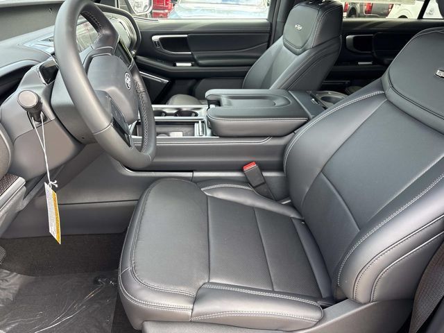 New 2027 Ford Expedition Platinum w/ Stealth Appearance Package AWD/4WD image 23