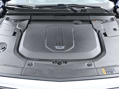 Used 2024 Cadillac Lyriq Tech RWD image 36