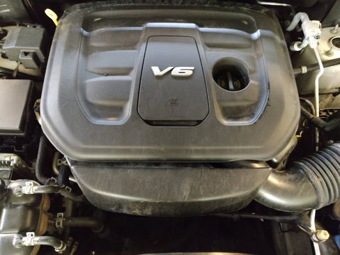 Used 2017 Jeep Grand Cherokee Altitude image 30