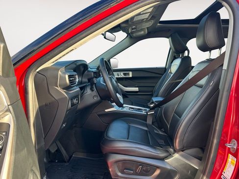 Used 2023 Ford Explorer Limited w/ Class IV Trailer Tow Package image 15