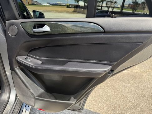 Used 2017 Mercedes-Benz GLE 350 image 29