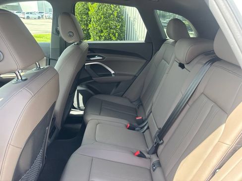 Used 2025 Audi Q5 Premium Plus w/ Premium Plus AWD/4WD image 14
